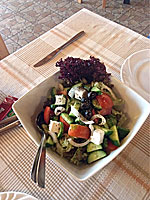 Кипрская кухня. Знаменитый   деревенский  (в  Россмм  называют «греческий») салат.